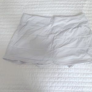 White Lululemon Skirt. Excellent condition. Smoke free home.